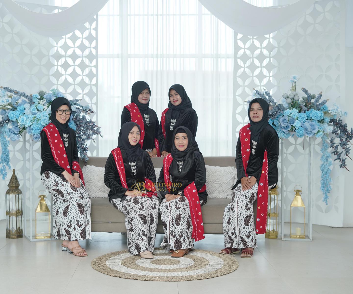Kontak Kami